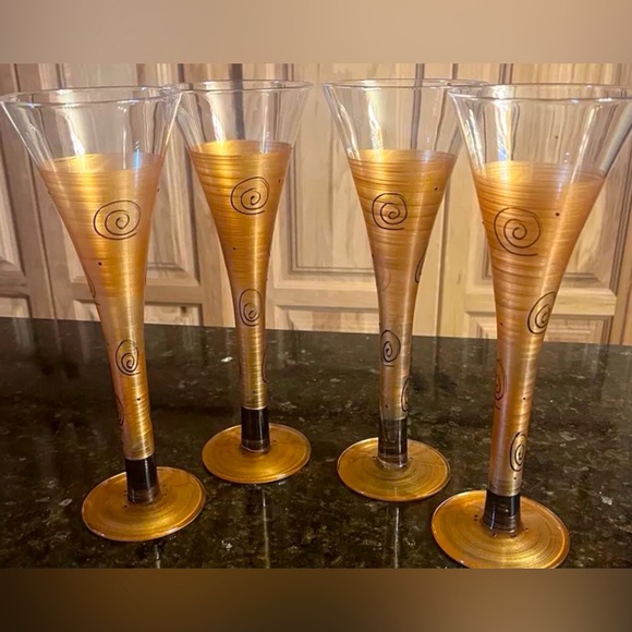 Set Of (4) 90's Satin Sacred Spiral Hand Painted Champagne Flutes Glasses Signed - Picture 1 of 8